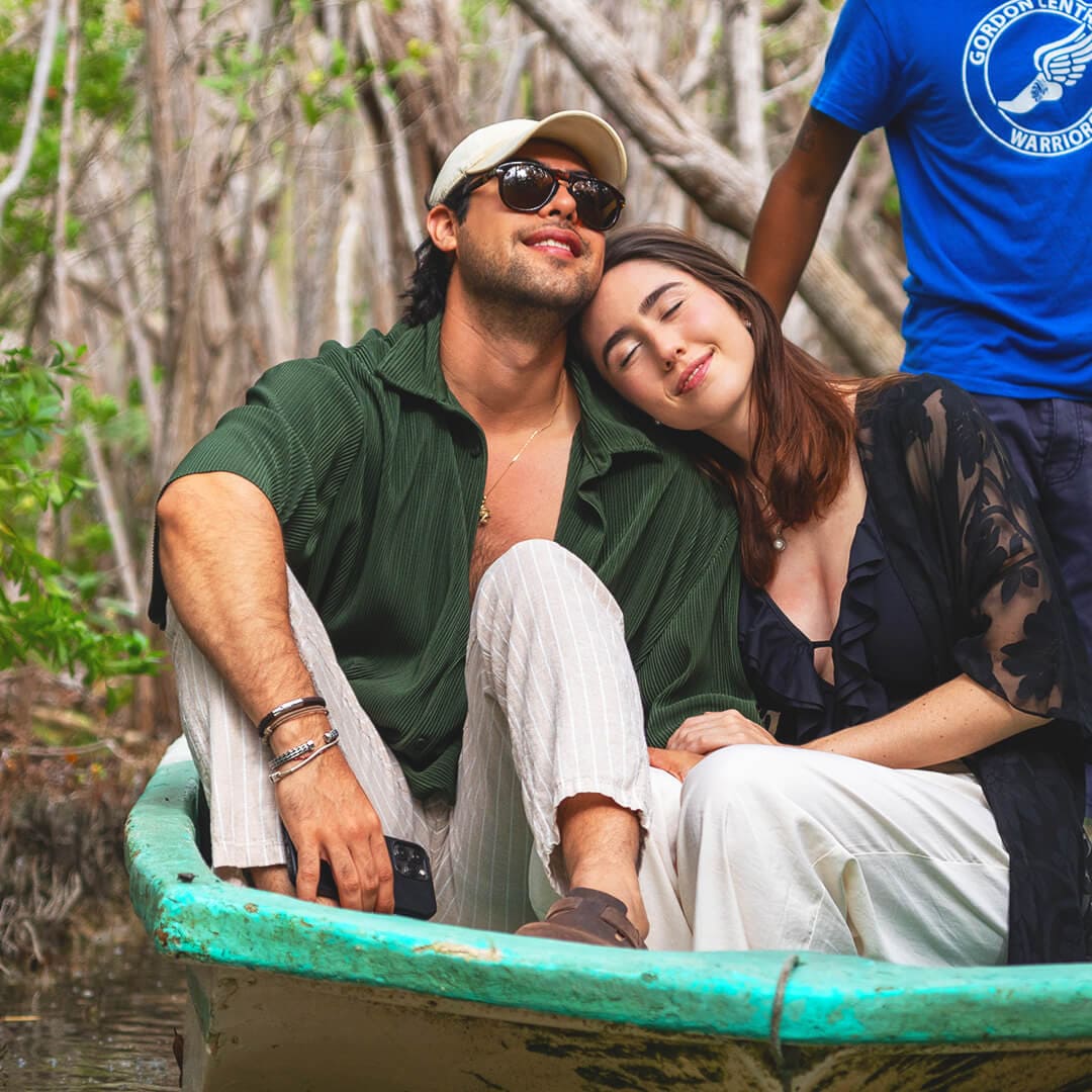 Paseo en bote por los túneles naturales de San Crisanto